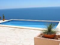 Elegant Abu Dhabi villa setting for premium family accommodation