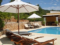 Abu Dhabi villa contact page with private accommodation guidance